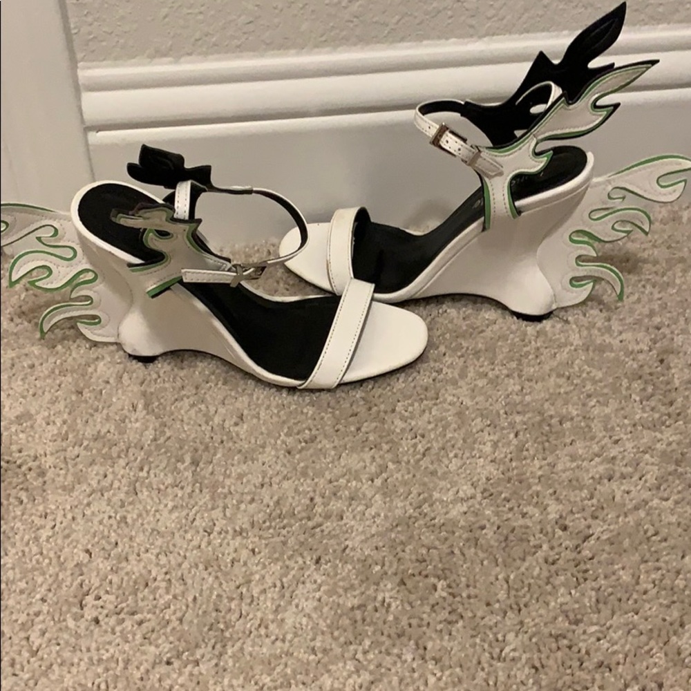 White Patton pumps